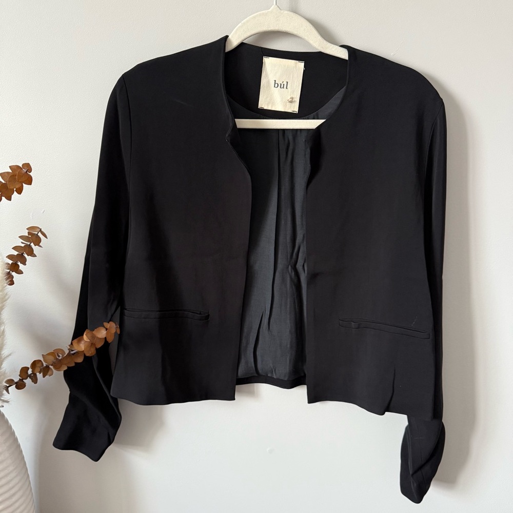 BUL • BLAZER